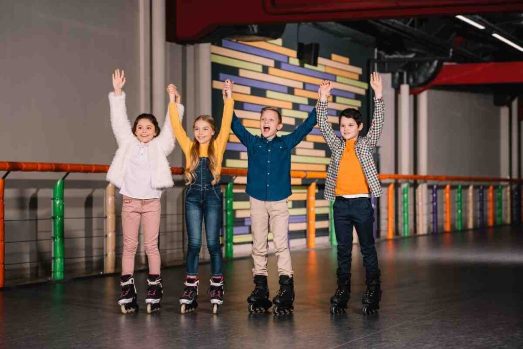 kids skating at roller rink